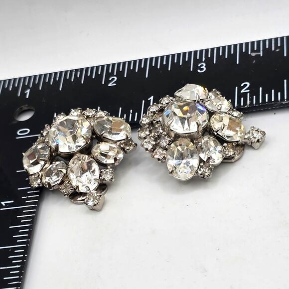 Vintage Bridal Prom Earrings Clip On Cluster Rhinestones Crystal Jewelry - Picture 6 of 9